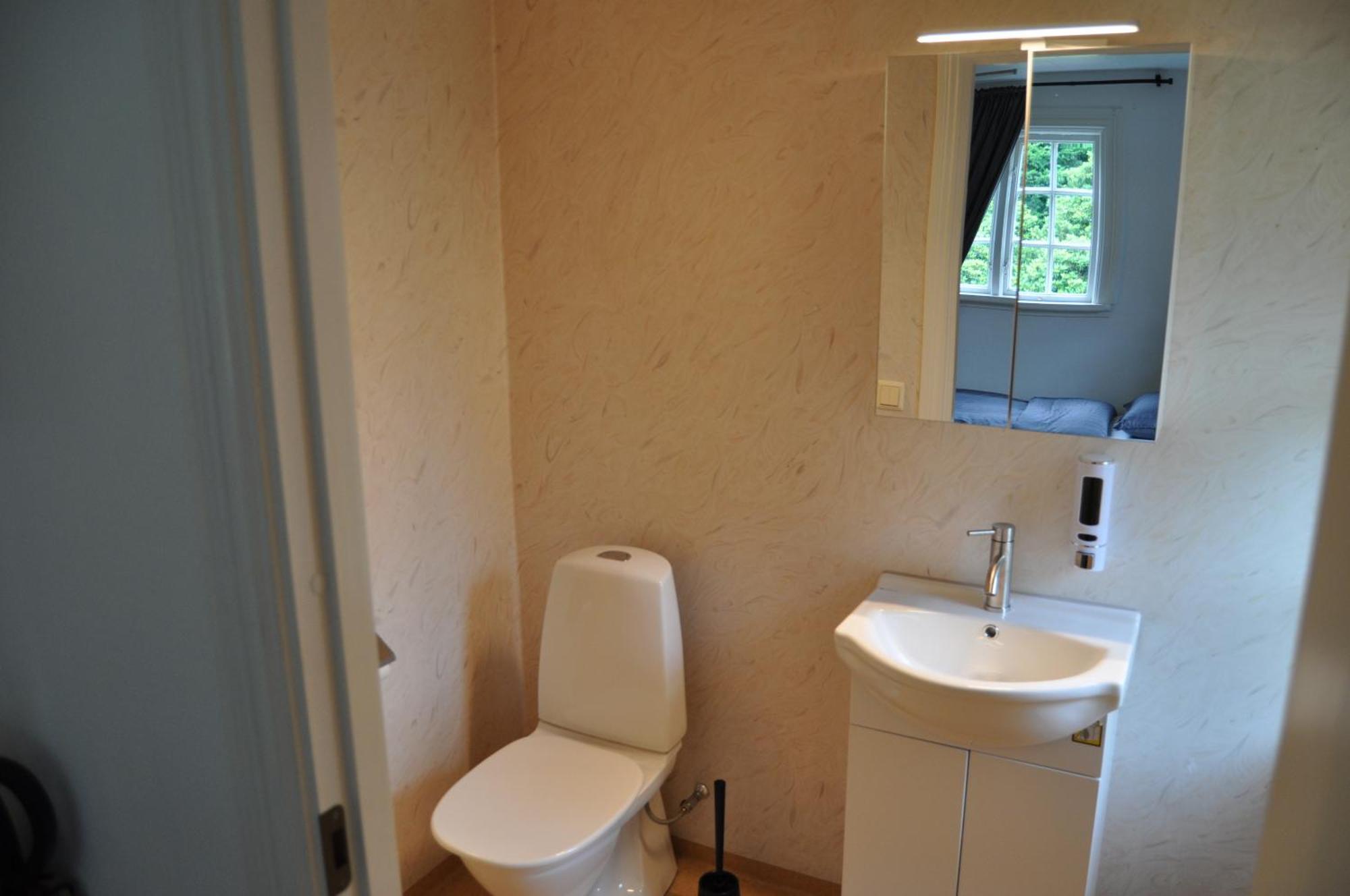 Langstorp 200 Gaesthem I Vaenster *